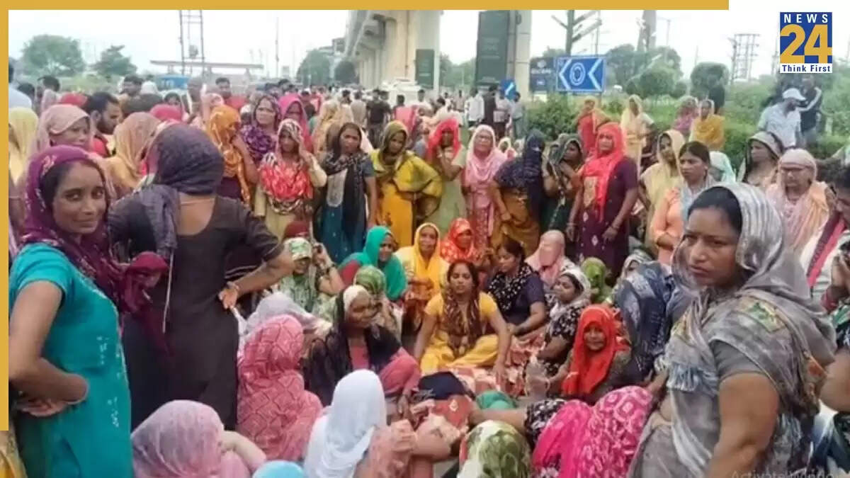 ग्रेटर नोएडा में युवक की संदिग्ध मौत, परिजनों का प्रदर्शन