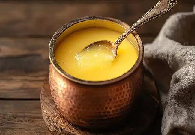 सुबह खाली पेट घी का सेवन: सेहत के लिए अद्भुत लाभ
