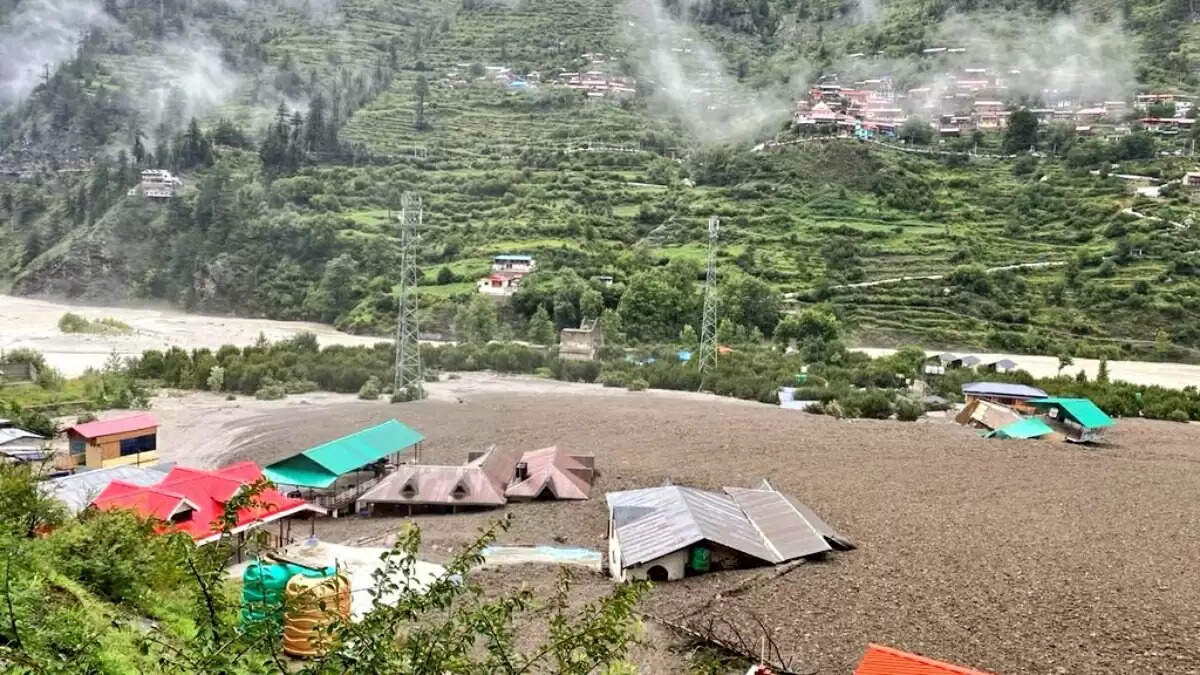 उत्तरकाशी में बादल फटने का खतरा: सरकार की आपदा प्रबंधन पर उठे सवाल