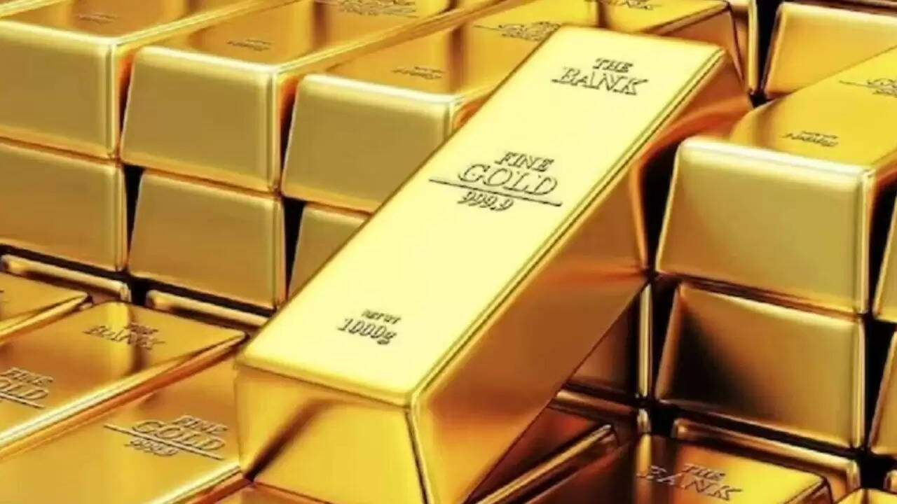 सोने और चांदी की कीमतों में ऐतिहासिक वृद्धि, निवेशकों का ध्यान आकर्षित