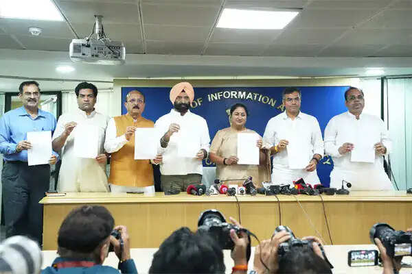 दिल्ली सरकार का नया अभियान: 'मेरा भारत, मेरा योगदान' शुरू