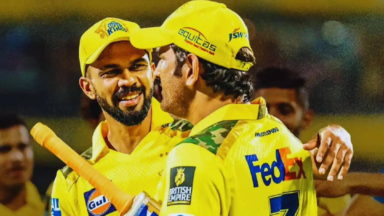 महेंद्र सिंह धोनी ने बदला जर्सी नंबर: क्या है इसके पीछे की कहानी?