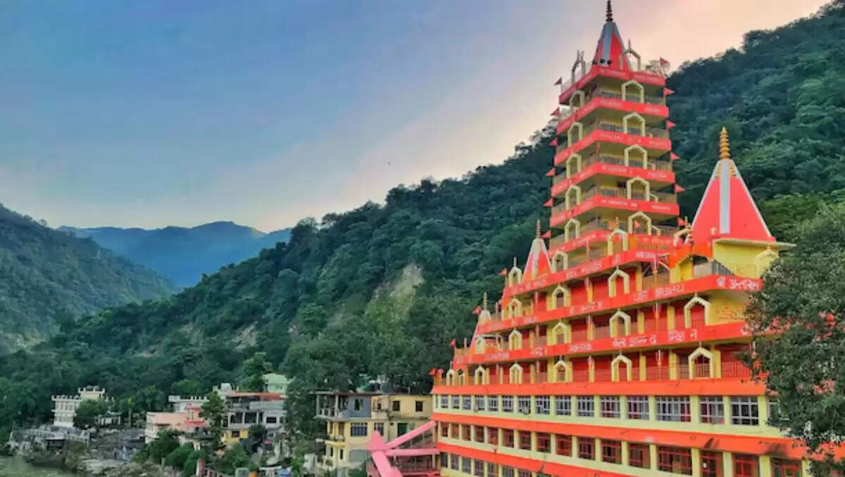 ऋषिकेश के प्रमुख मंदिर: भक्ति और शांति का अनुभव