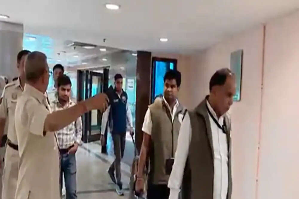 दिल्ली के मेयर ऑफिस को मिली बम से उड़ाने की धमकी