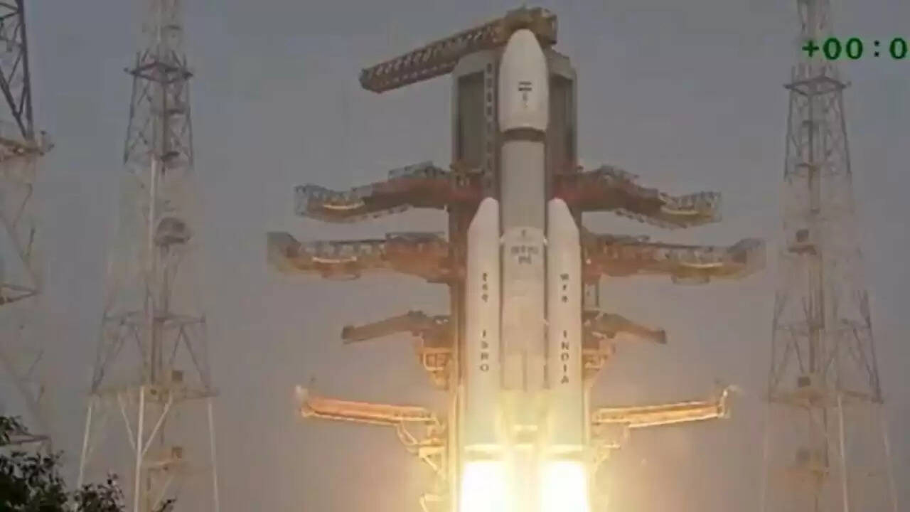ISRO ने LVM3-M6 के जरिए भारी उपग्रह BlueBird Block-2 को सफलतापूर्वक लॉन्च किया