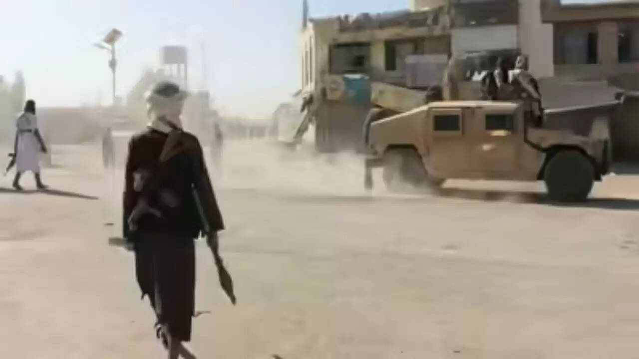 पाकिस्तान और अफगानिस्तान के बीच बढ़ता तनाव: क्या होगी शांति की राह?