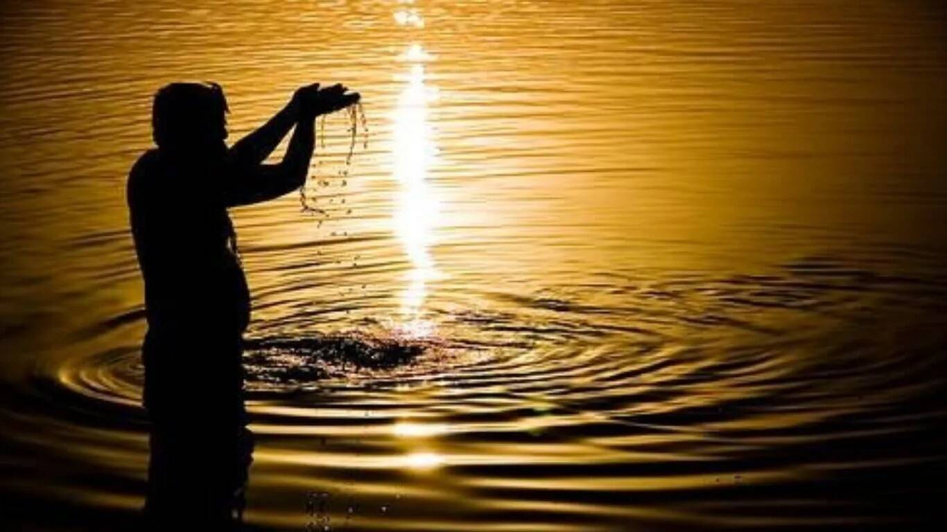 सर्व पितृ अमावस्या 2025: तिथि और महत्व