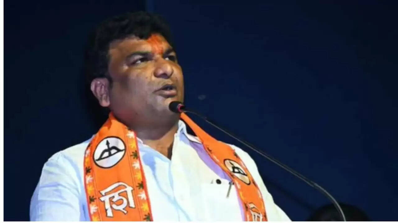 महाराष्ट्र विधायक का विवादास्पद बयान, कांग्रेस ने उठाए सवाल
