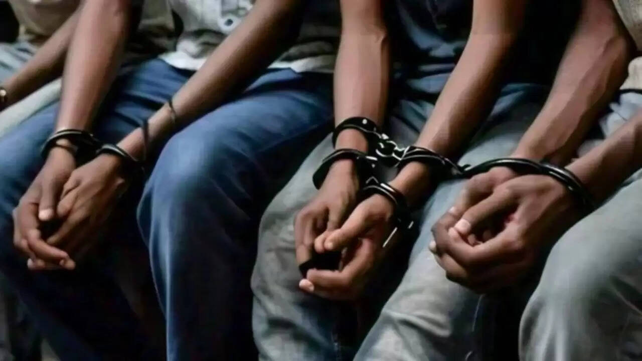 दिल्ली में बांग्लादेशी नागरिकों की गिरफ्तारी: सुरक्षा व्यवस्था पर उठे सवाल