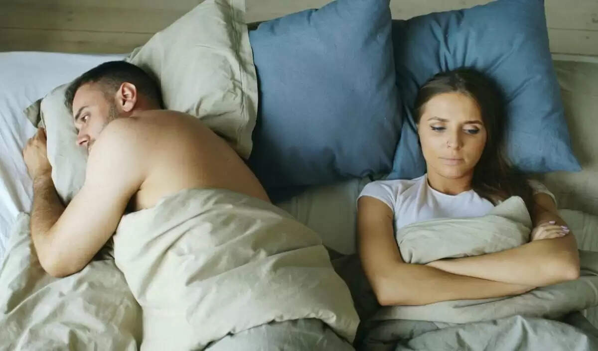 इंटीमेसी के दौरान पूर्व साथी की याद आना: कारण और समाधान