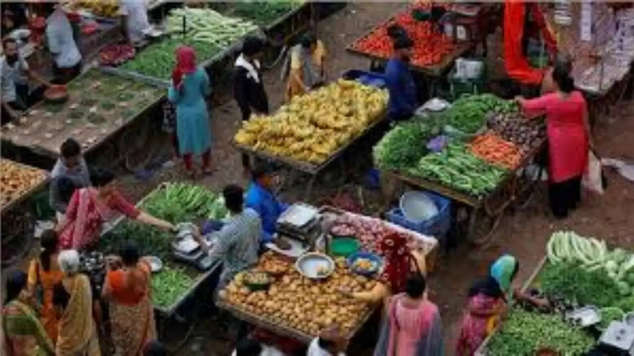 भारत में खुदरा महंगाई में गिरावट, दीवाली से पहले राहत