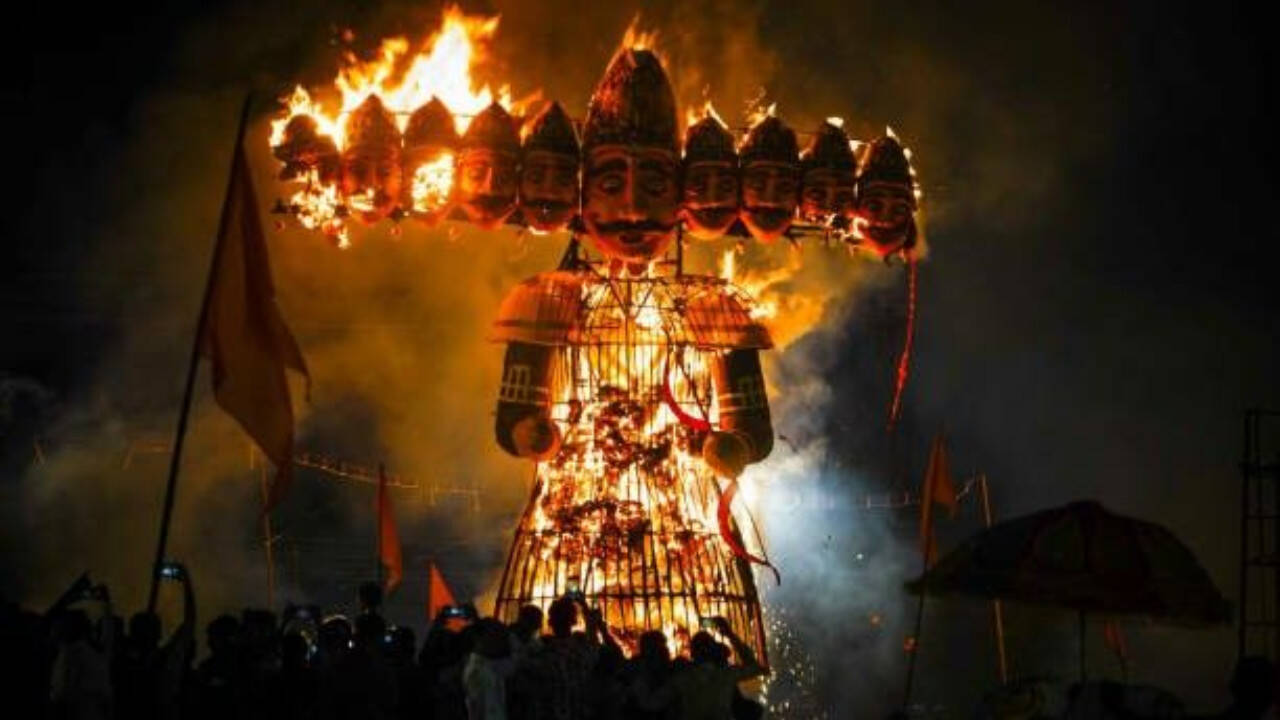 दशहरा पूजा 2025: समय, महत्व और विशेष आयोजन