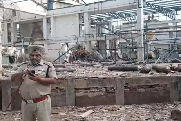 मोहाली में ऑक्सीजन सिलेंडर विस्फोट से दो की मौत, कई घायल