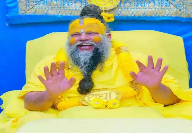 संत प्रेमानंद महाराज का विवादित बयान: सच की कड़वाहट पर उठे सवाल