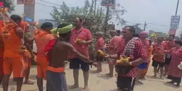 आस्था के रंग: 25 वर्षों से अनूठी सेवा दे रहा ‘मद्रास कांवड़ संघ