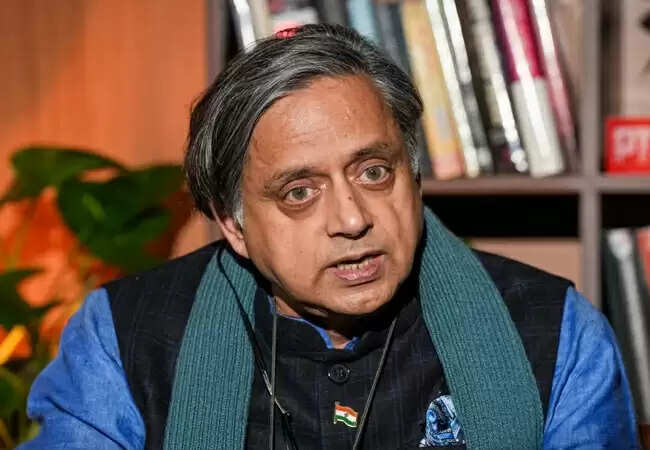 शशि थरूर का ट्रंप पर बयान: भारत को नहीं चाहिए मध्यस्थता