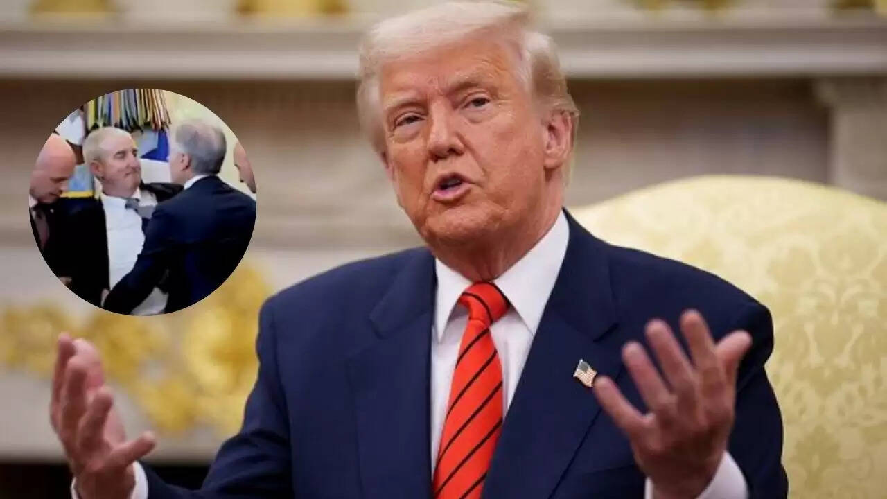 डोनाल्ड ट्रंप के ओवल ऑफिस में दवा की कीमतों की घोषणा के दौरान फार्मास्युटिकल कार्यकारी बेहोश