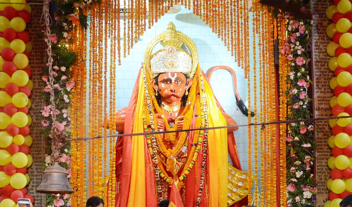 बड़ा मंगलवार: हनुमान जी की पूजा का महत्व और विशेष उपाय