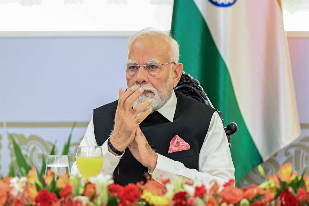 क्या मोदी की छवि में बदलाव आ रहा है? एक नई कहानी की शुरुआत