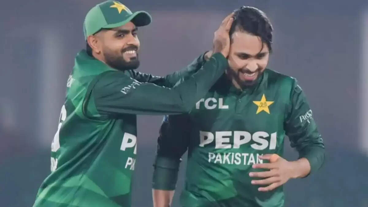 पाकिस्तान ने श्रीलंका को हराया, बाबर आजम की धीमी पारी पर चर्चा