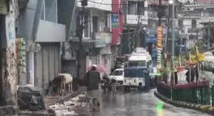 डोडा में भारी बारिश से स्कूलों में छुट्टी, प्रशासन ने जारी किए आपातकालीन नंबर