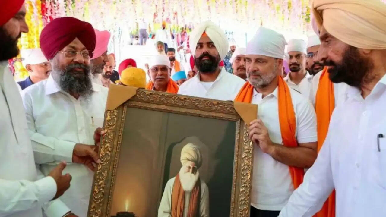 राहुल गांधी को सिरोपा सम्मान: SGPC ने उठाई आपत्ति, जांच का आदेश