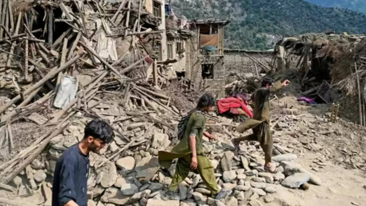 उत्तर अफगानिस्तान में भूकंप: 1,400 से अधिक लोगों की जान गई, राहत कार्य जारी