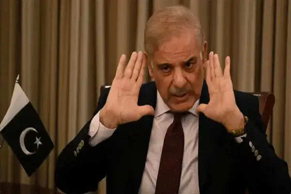 पाकिस्तान में ऊर्जा संकट: रात 8 बजे बंद होंगे बाजार, तेल की कीमतें बढ़ीं