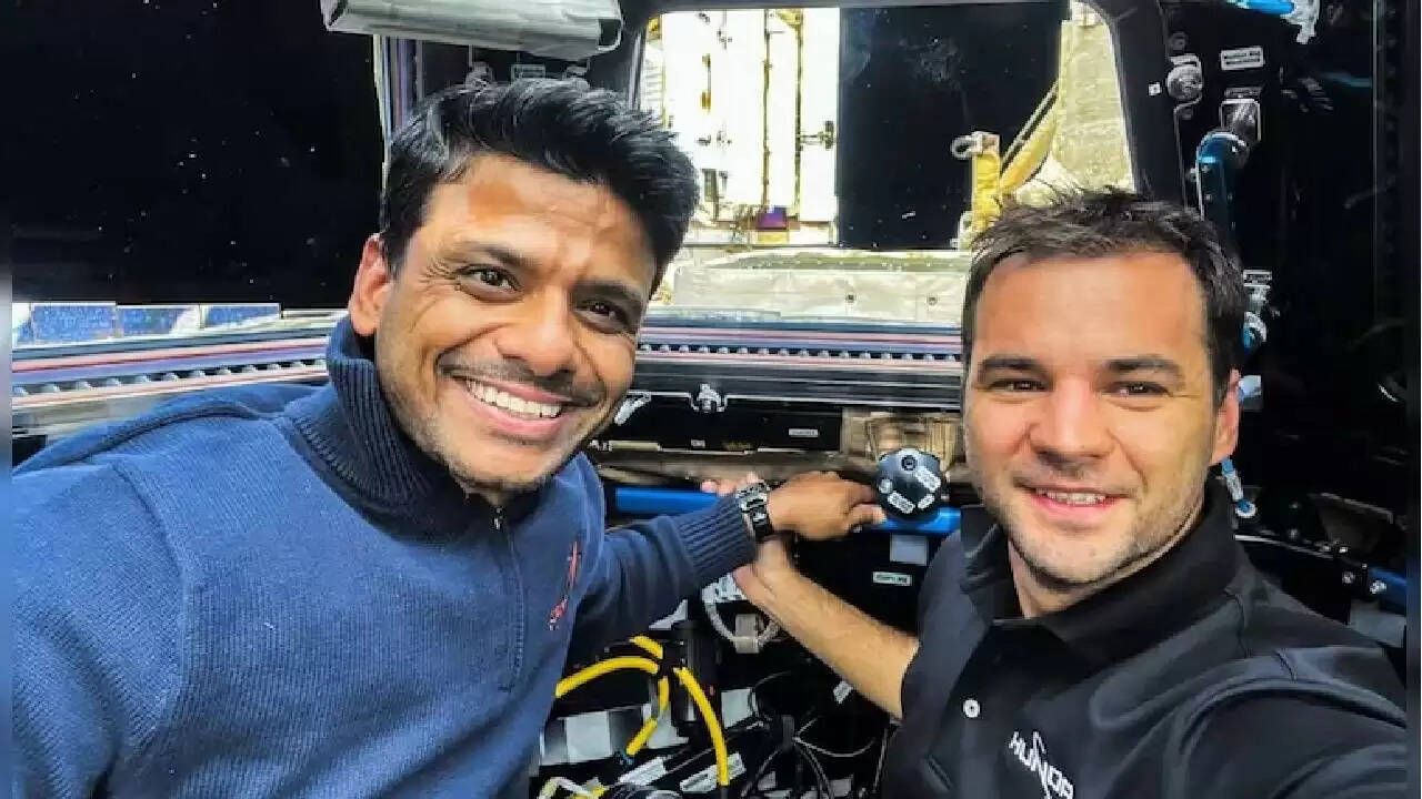 अंतरिक्ष में भारतीय वैज्ञानिकों का महत्वपूर्ण मिशन: अक्षीय-4 की वापसी में देरी