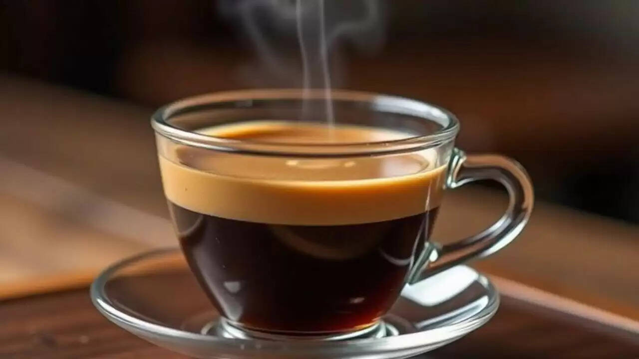 ब्लैक कॉफी के फायदे: जानें कितनी मात्रा है सुरक्षित