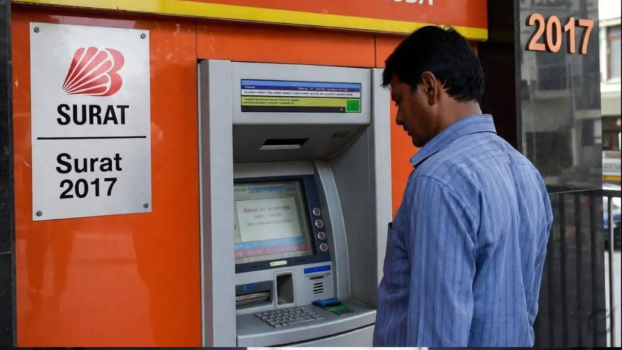 गुजरात में एटीएम गड़बड़ी से बैंक को चुकाना पड़ा भारी मुआवजा