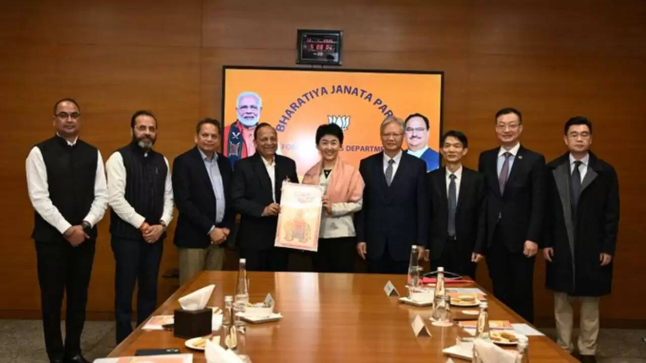 भारत-चीन संबंधों में नई राजनीतिक हलचल: चाइनीज कम्युनिस्ट पार्टी का प्रतिनिधिमंडल दिल्ली में