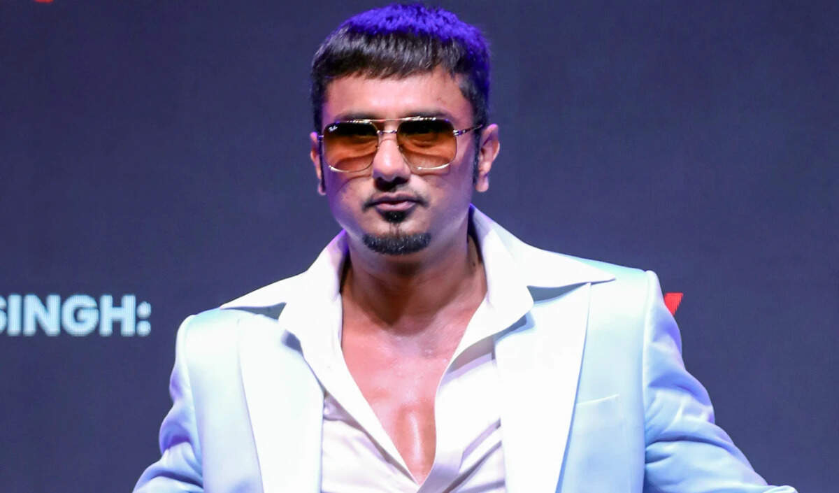 दुबई में हनी सिंह ने साझा किया सुरक्षा अपडेट amid बढ़ते तनाव