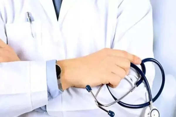 आंध्र प्रदेश में रहस्यमय बीमारी से 20 मौतें, स्वास्थ्य आपातकाल घोषित