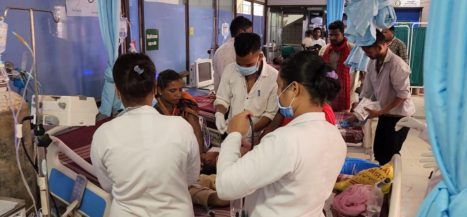 कोण्डागांव: फूड पॉइजनिंग के शिकार हुए एक ही परिवार के सात बच्चे, जिला अस्पताल में उपचार जारी
