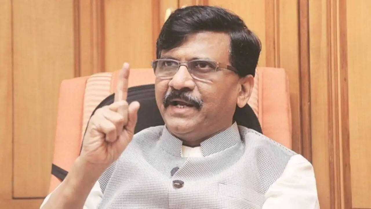 शिवसेना नेता संजय राउत ने बढ़ती तेल कीमतों पर केंद्र सरकार को घेरा