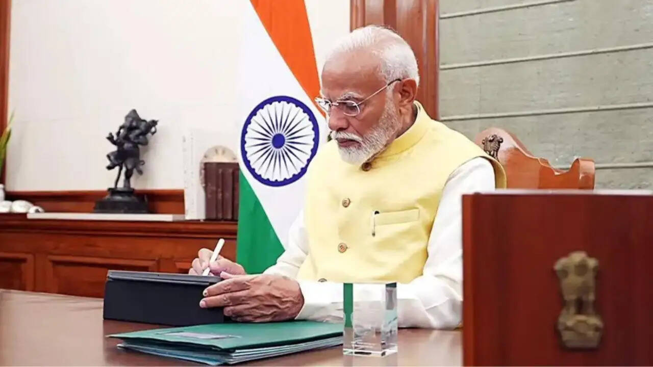 प्रधानमंत्री मोदी की मंत्रिपरिषद बैठक में तेज और पारदर्शी प्रशासन का संदेश