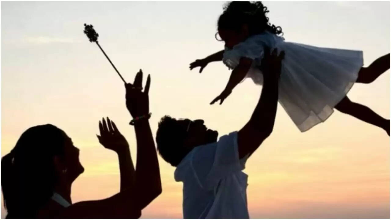 आलिया भट्ट और रणबीर कपूर ने नए साल का जश्न बेटी राहा के साथ मनाया