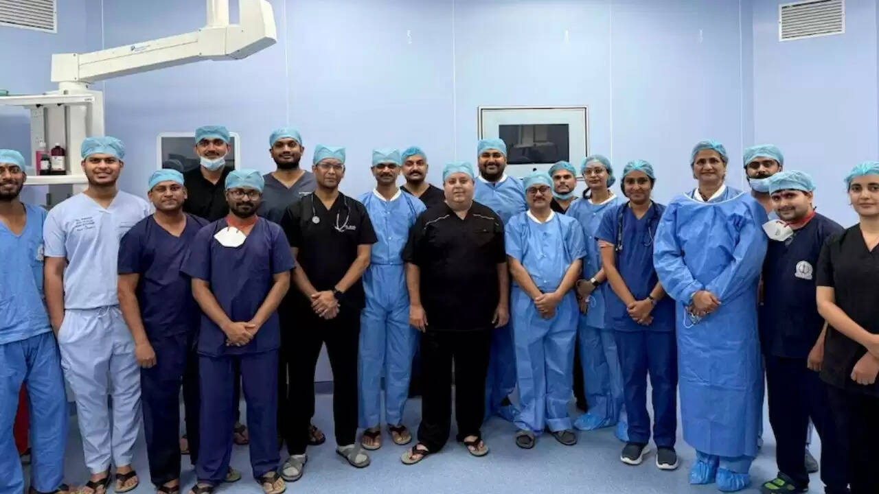 दिल्ली के सफदरजंग अस्पताल में पहला सफल पेडियाट्रिक किडनी ट्रांसप्लांट