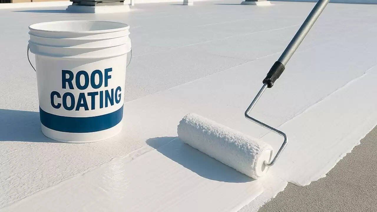 गर्मी से राहत पाने के लिए छत पर सफेद चूना लगाने का सरल उपाय