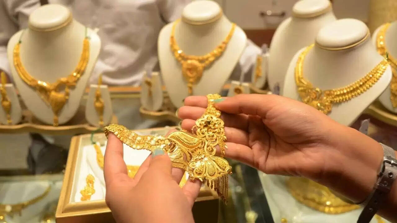 भारत में सोने और चांदी की कीमतों में उतार-चढ़ाव जारी