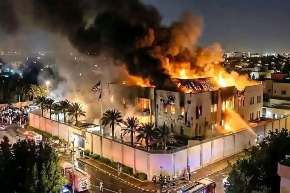 ईरान और अमेरिका-इजरायल संघर्ष में नया मोड़: रियाद में ड्रोन हमला