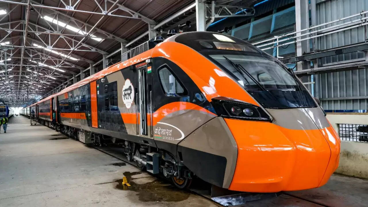 गुवाहाटी-कोलकाता के बीच वंदे भारत स्लीपर ट्रेन: जानें इसकी खासियतें