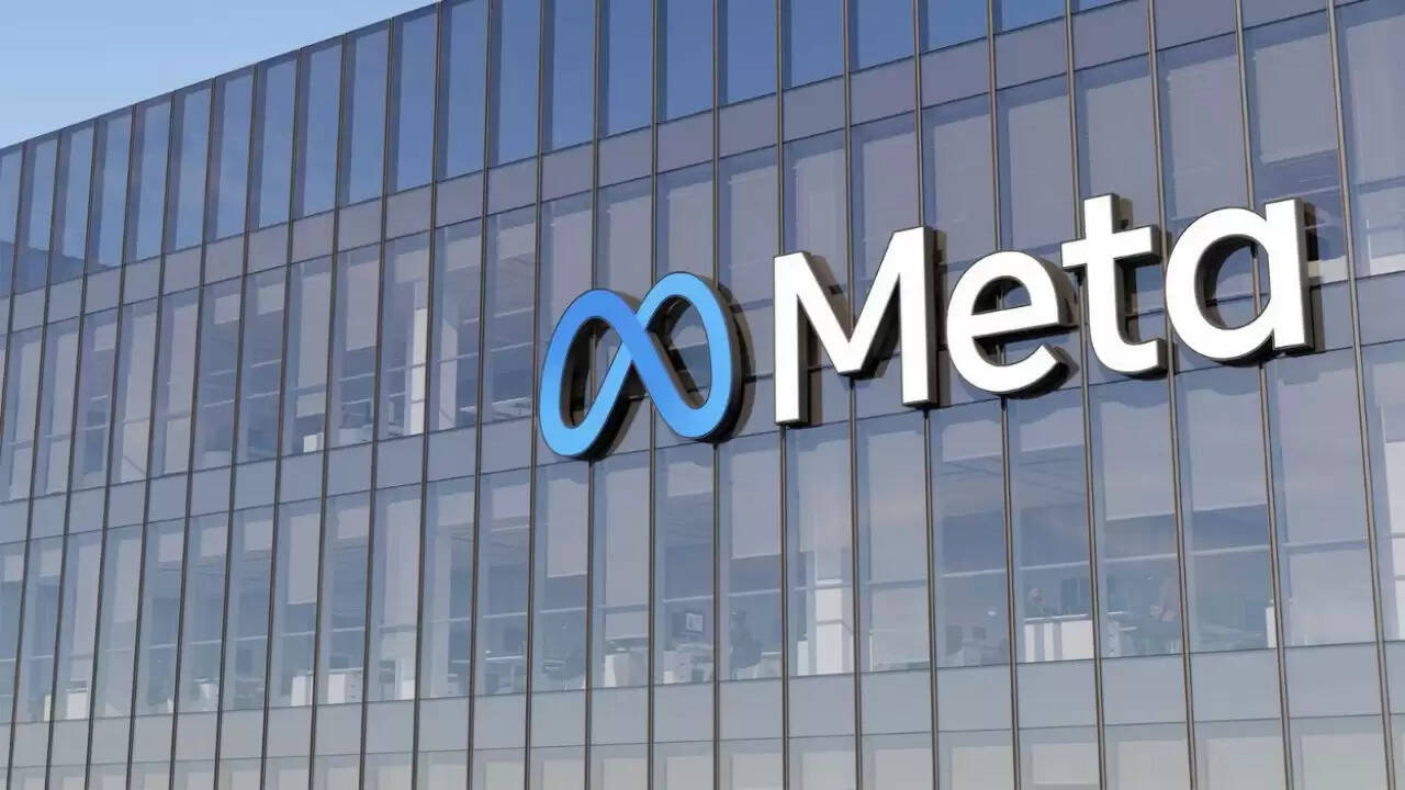 Meta Platforms की नई छंटनी: 8,000 कर्मचारियों की नौकरी पर खतरा, AI पर जोर