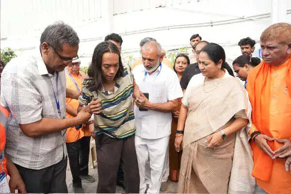 दिल्ली सरकार का विशेष सेवा एवं रेस्क्यू अभियान: जरूरतमंदों के लिए सहायता का नया अध्याय