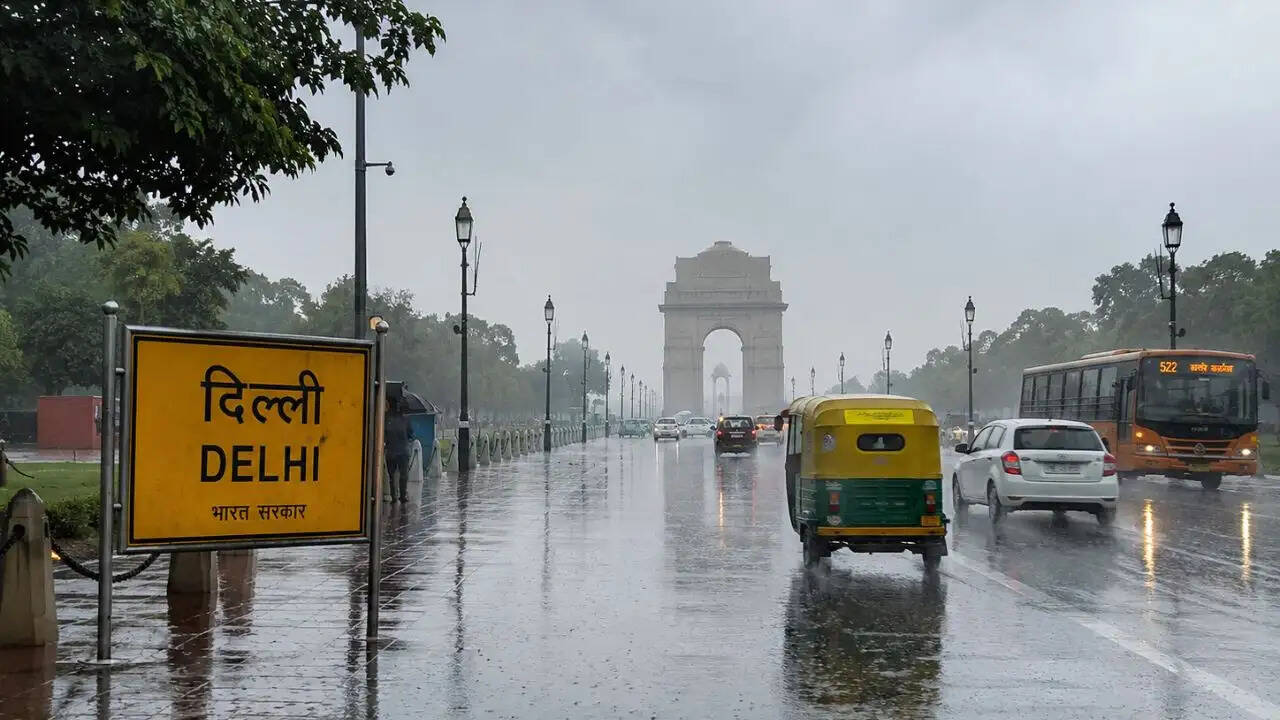 दिल्ली-NCR में बारिश से मिली गर्मी से राहत, लेकिन उमस बनी रहेगी