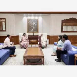 दिल्ली की मुख्यमंत्री ने प्रधानमंत्री मोदी को दीपावली की शुभकामनाएँ दीं