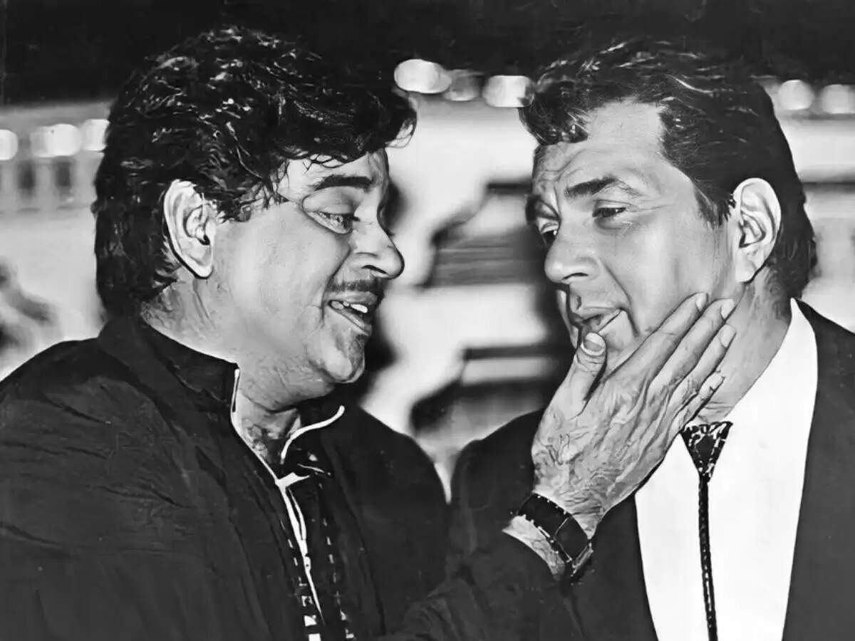 धर्मेंद्र की सेहत में सुधार, शत्रुघ्न सिन्हा ने की तारीफ