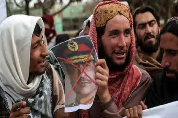 पाकिस्तान में सेना प्रमुख के बयान से शिया समुदाय में नाराज़गी