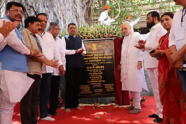 अमित शाह ने कोल्हापुर में अंबाबाई मंदिर के विकास कार्य का शिलान्यास किया